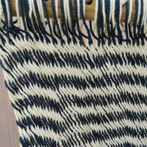 detalles columpio rayas azules y blancas